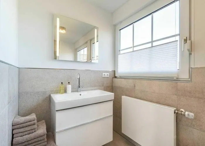 With 1 Bedroom 博尔库姆